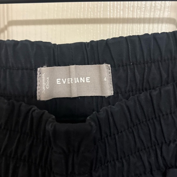Everlane Black Pull On Tapered Pants Elastic Waist Minimalist Size 4 - Picture 4 of 7